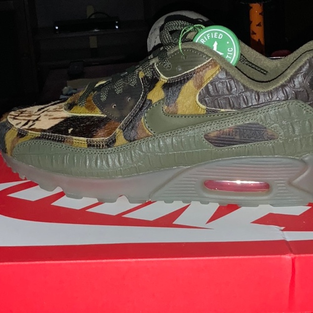 AIR MAX 90 ALLIGATOR...Safari accents